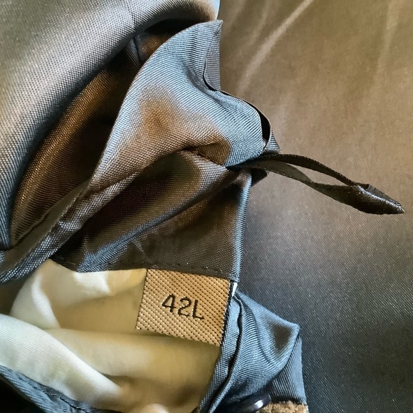 J Riggings full suit plaid size 42 L color gray and black. - Picture 6 of 14